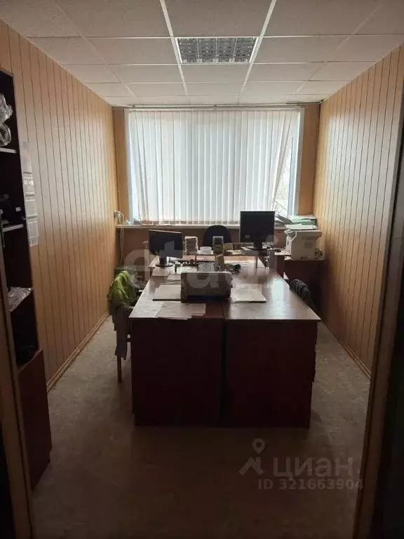 Помещение свободного назначения в Саратовская область, Калининск ул. ... - Фото 1