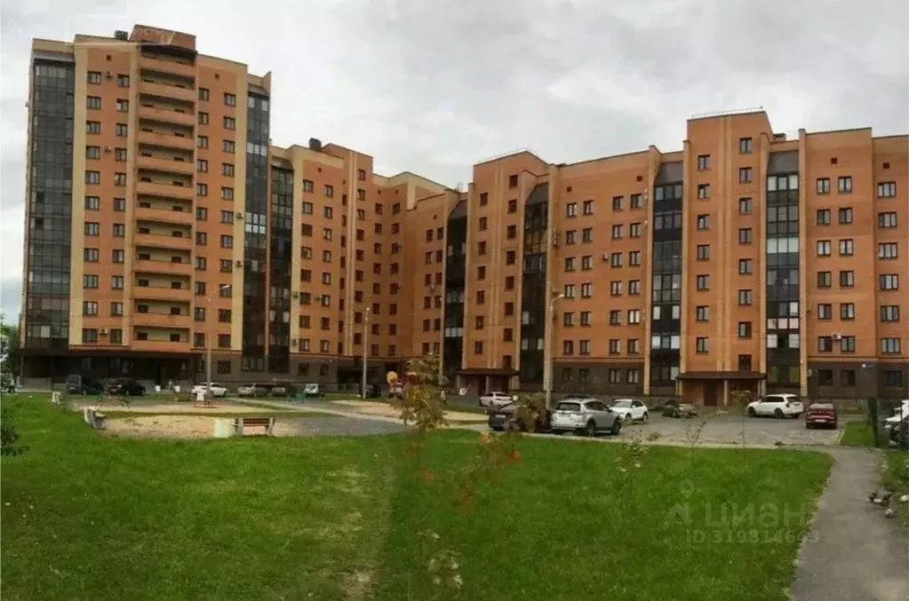 1-к кв. Ленинградская область, Кириши ул. Нефтехимиков, 24А (40.9 м) - Фото 0