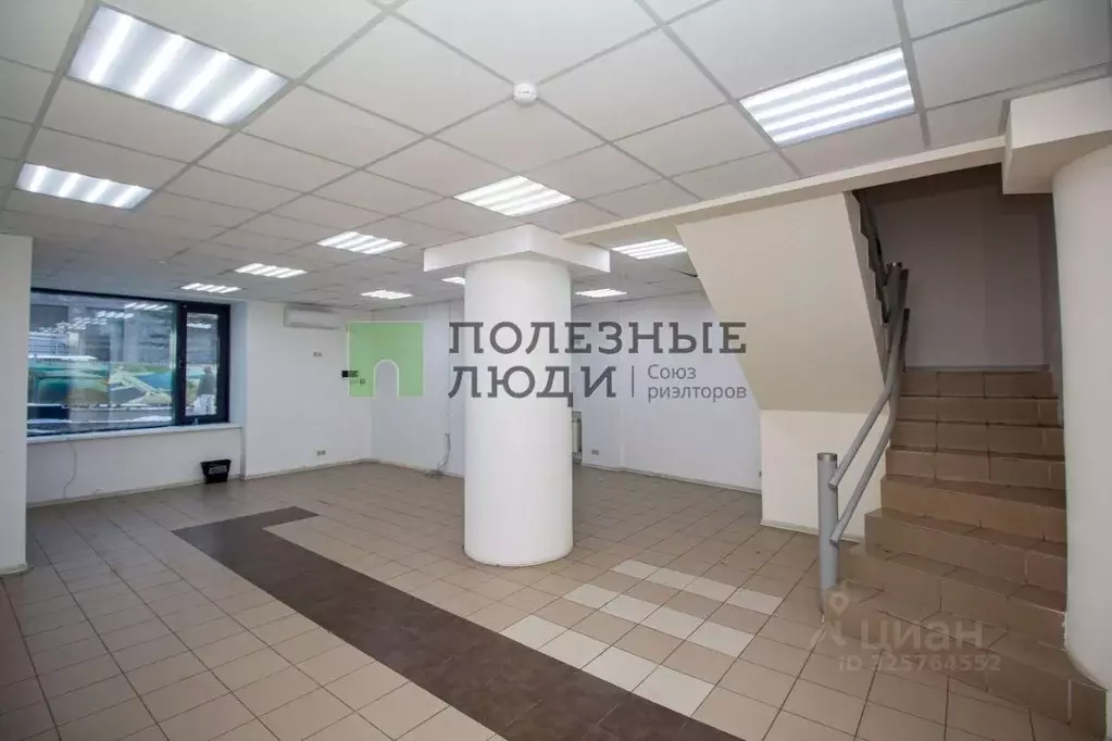 Помещение свободного назначения в Красноярский край, Красноярск ул. ... - Фото 1