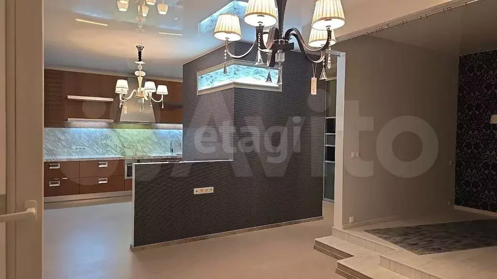 1-к. квартира, 62,9 м, 4/9 эт. - Фото 0
