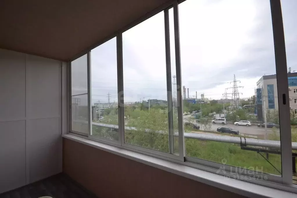 2-к кв. Саха (Якутия), Якутск ул. Кальвица, 2/3 (60.9 м) - Фото 0