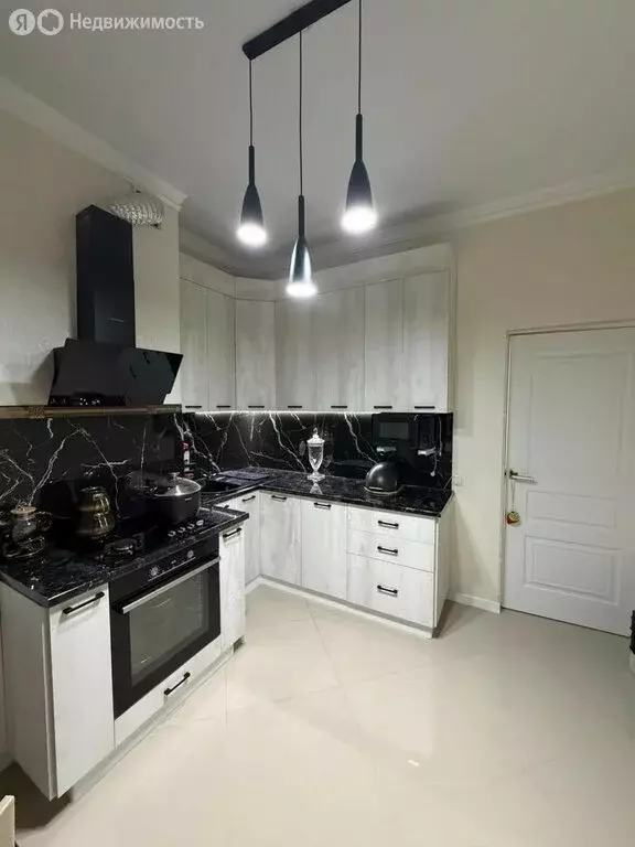 2-комнатная квартира: Нальчик, район Горная, Солнечная улица, 8к1 (52 ... - Фото 1