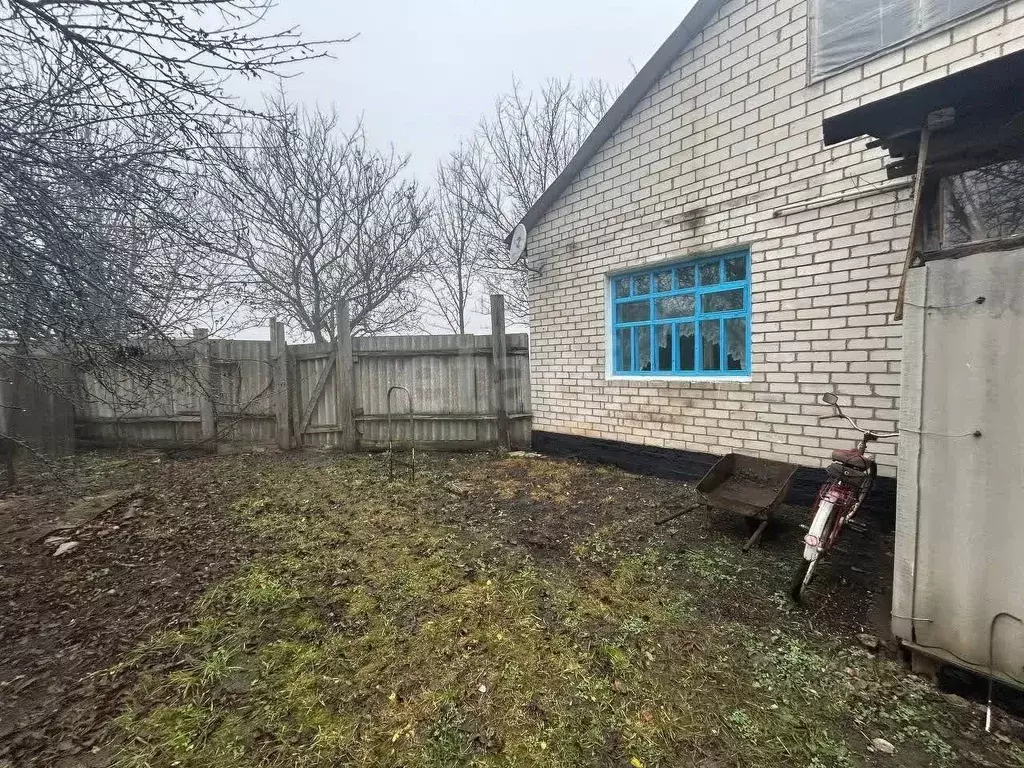 Дом в Белгородская область, Яковлевский муниципальный округ, пос. ... - Фото 1