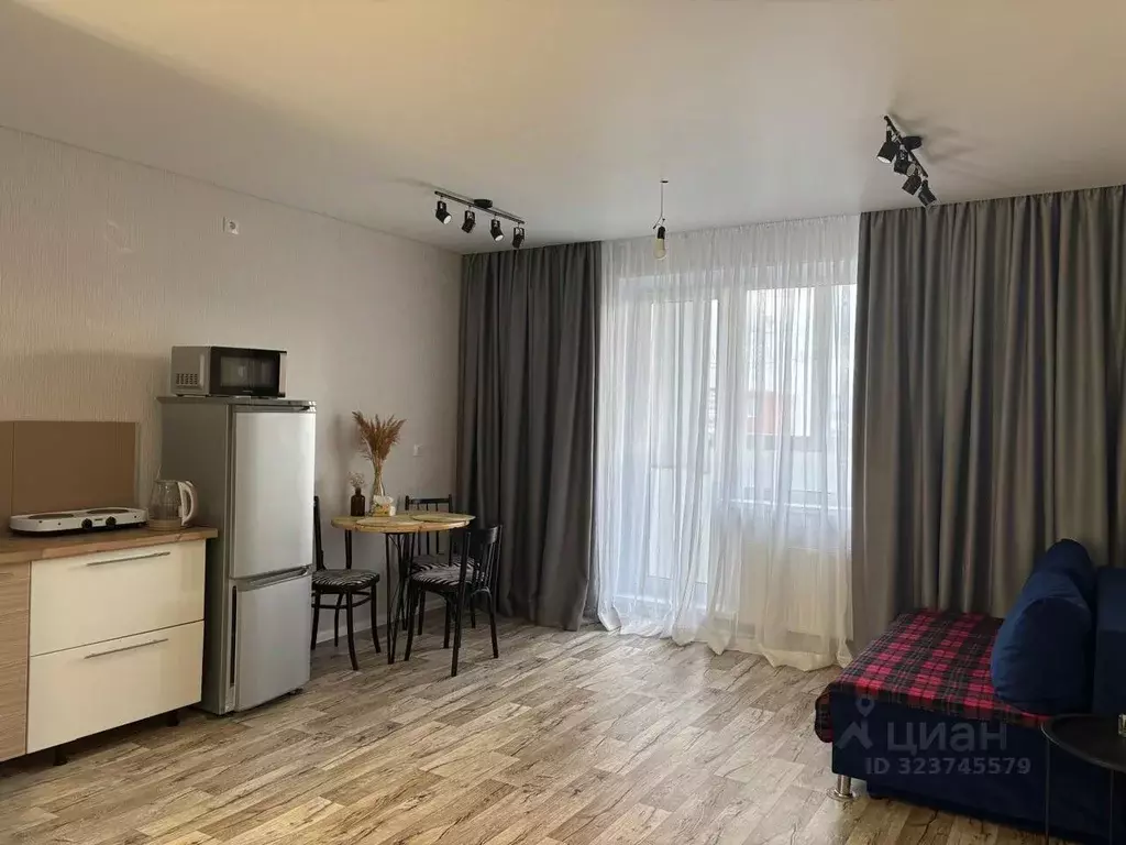 Студия Челябинская область, Челябинск ул. 2-я Эльтонская, 59В (40.7 м) - Фото 1