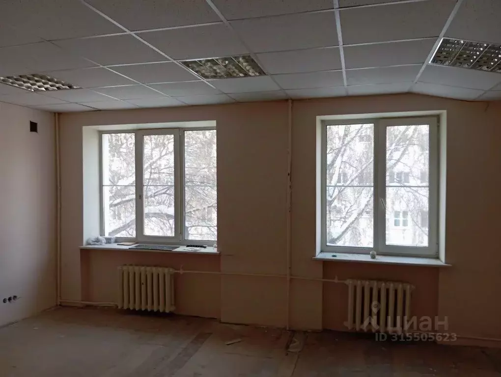 Помещение свободного назначения в Свердловская область, Екатеринбург ... - Фото 1
