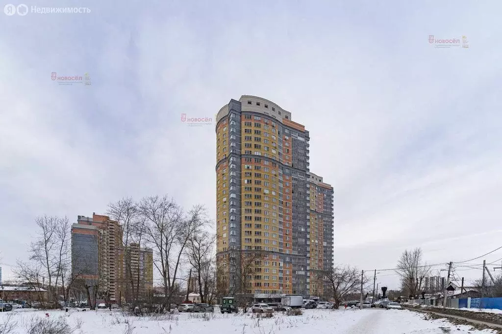 1-комнатная квартира: Екатеринбург, улица Раевского, 6 (48.8 м) - Фото 2