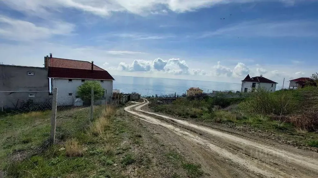 Дом в Крым, Алушта муниципальный округ, с. Малореченское ул. Факидова, ... - Фото 1