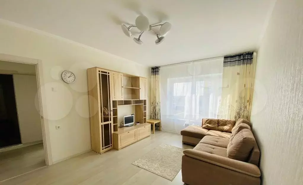 1-к. квартира, 40 м, 11/25 эт. - Фото 1