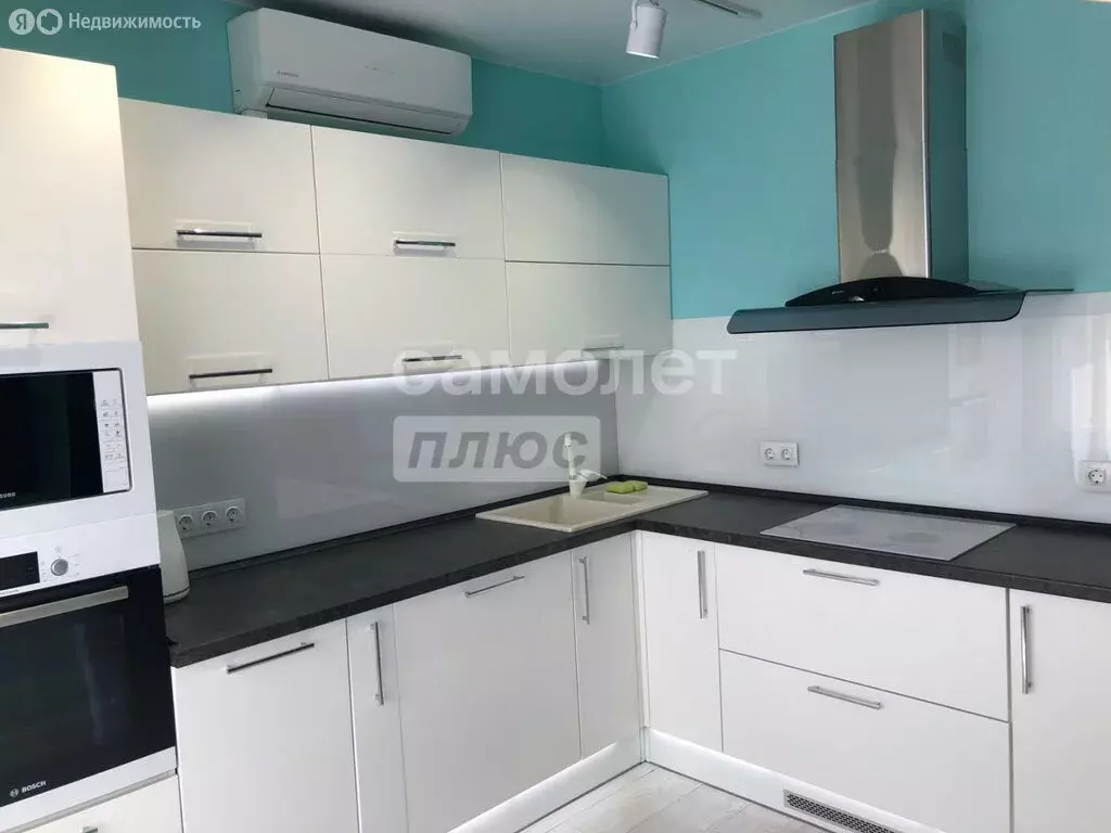 2-комнатная квартира: Иркутск, Верхняя набережная, 165/1 (64.4 м) - Фото 1