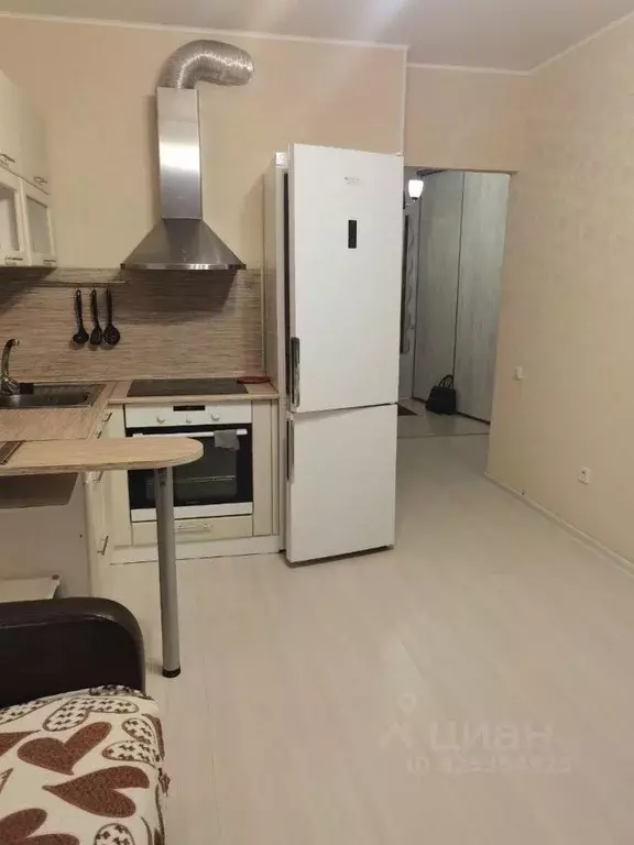 1-к кв. Тюменская область, Тюмень ул. Прокопия Артамонова, 8 (50.0 м) - Фото 1