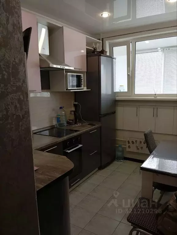 3-к кв. Самарская область, Тольятти 6-й кв-л, бул. Королева, 17 (60.0 ... - Фото 0