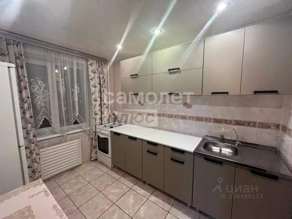 3-к кв. Курганская область, Курган Заозерный жилрайон, 2-й мкр, 29 ... - Фото 1