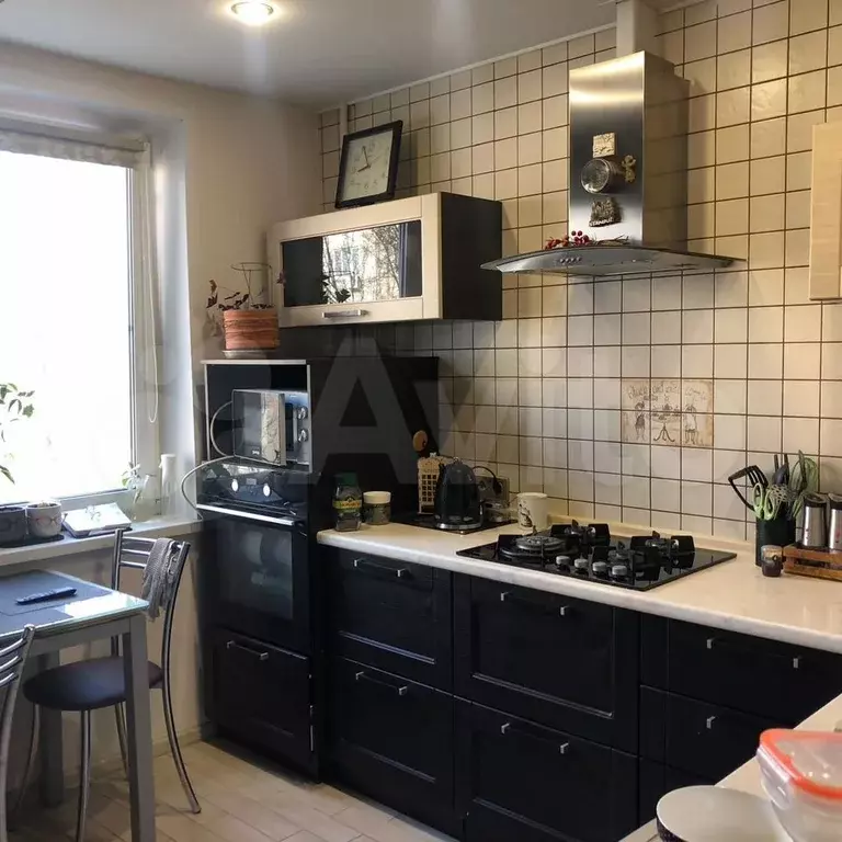2-к. квартира, 52 м, 4/9 эт. - Фото 1