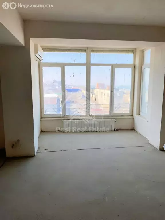 3-комнатная квартира: Махачкала, проспект Расула Гамзатова, 39 (80 м) - Фото 1