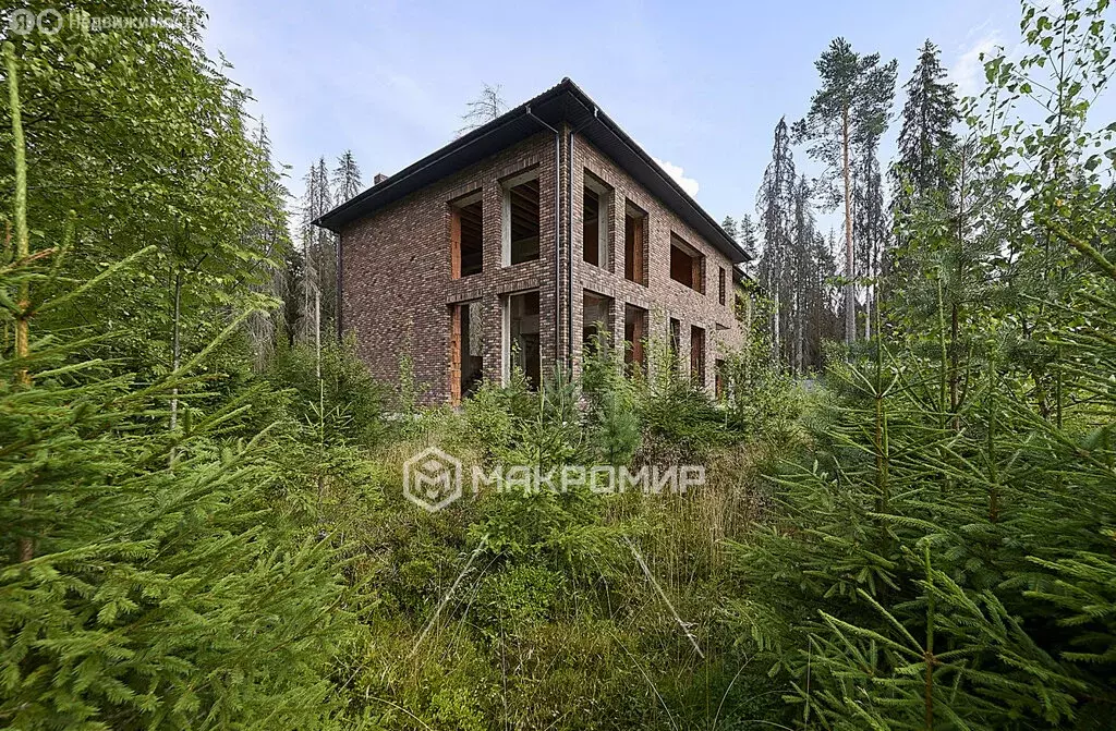 Дом в Ленинское, Хвойный проезд (335 м) - Фото 1