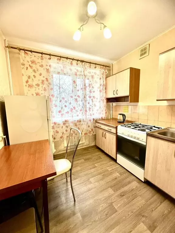1-к. квартира, 32 м, 2/5 эт. - Фото 0