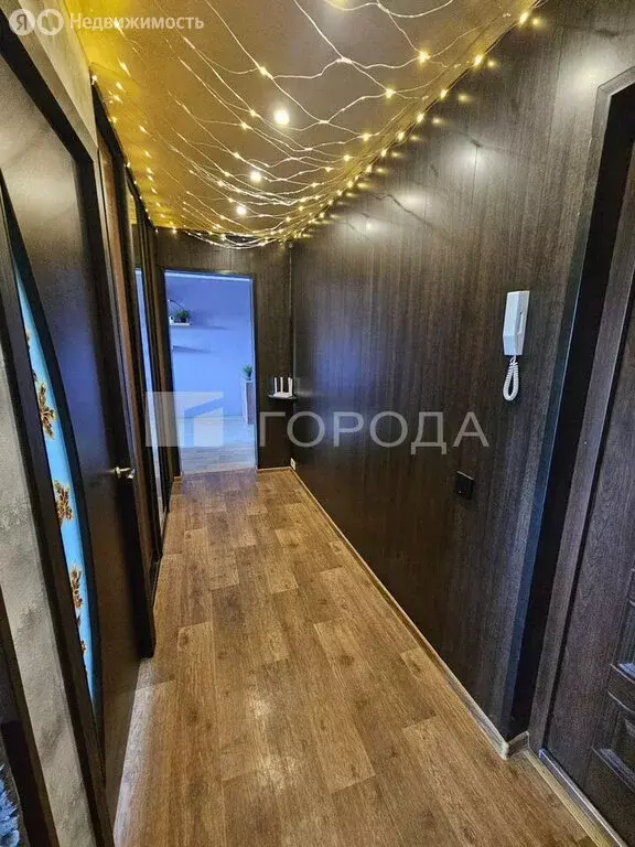 3-комнатная квартира: Барнаул, улица Антона Петрова, 214 (59.8 м) - Фото 1