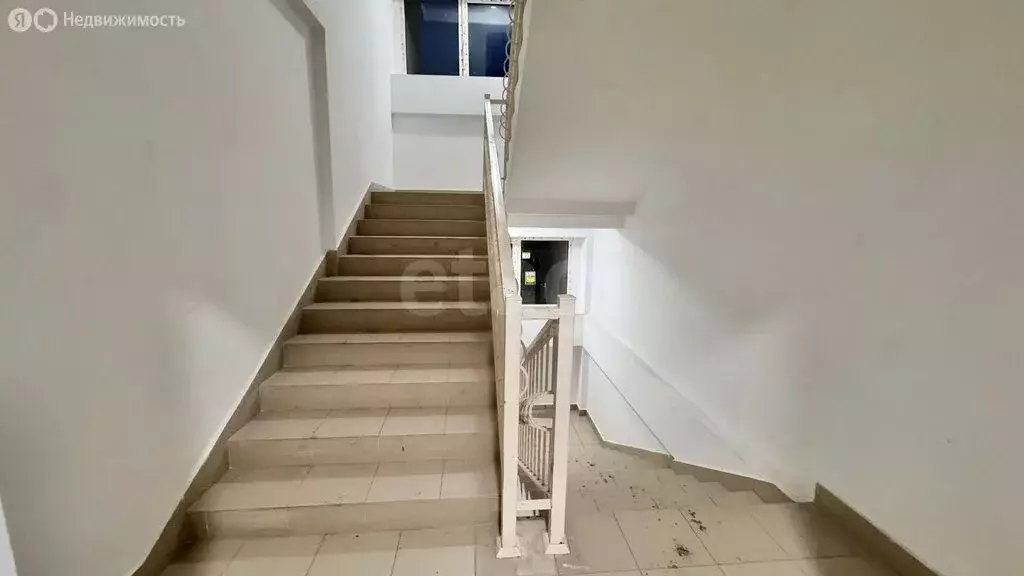 3-комнатная квартира: Каспийск, улица М. Халилова, 22А (140 м) - Фото 1