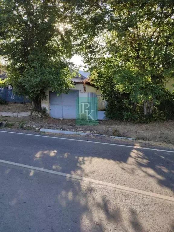 Дом в Крым, Бахчисарайский район, Голубинское с/пос, с. Новополье ул. ... - Фото 0