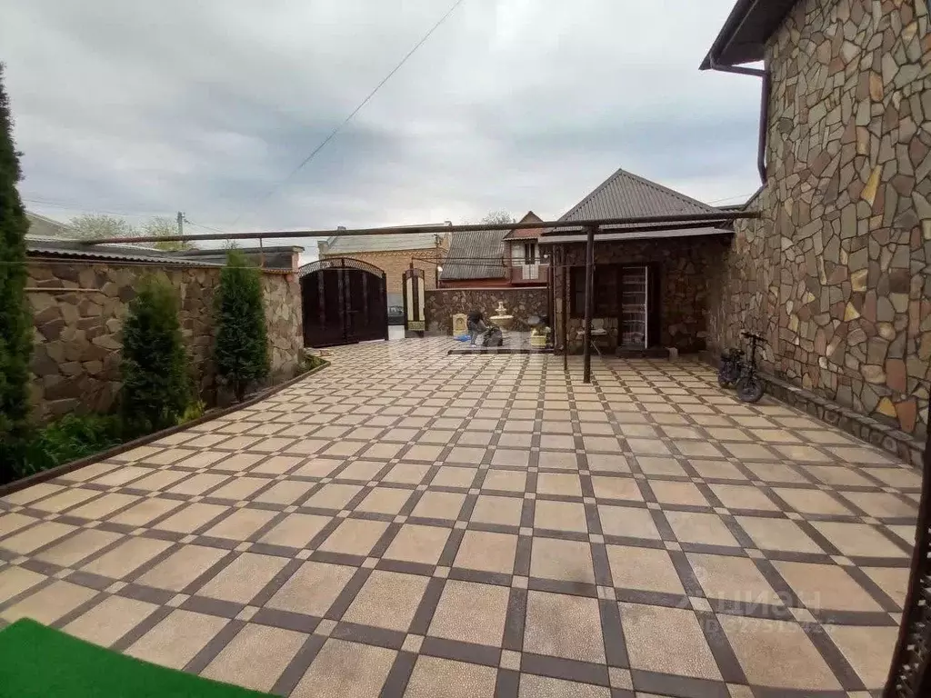 Дом в Курская область, Дмитриевский район, Старогородский сельсовет, ... - Фото 1