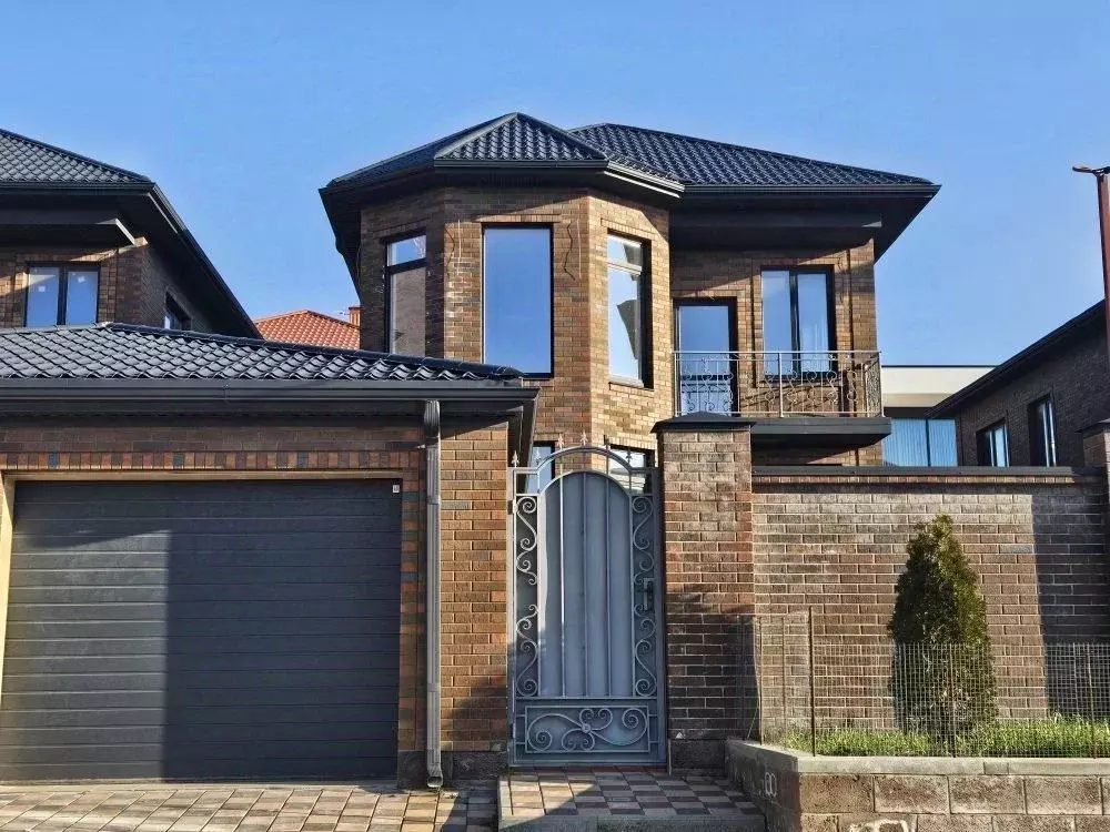 Дом в Краснодарский край, Геленджик ул. Лютенко, 36 (162 м) - Фото 1