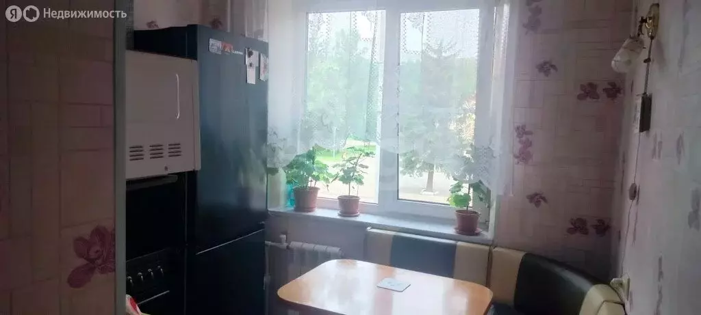 2-комнатная квартира: Междуреченск, проспект 50 лет Комсомола, 19 ... - Фото 0