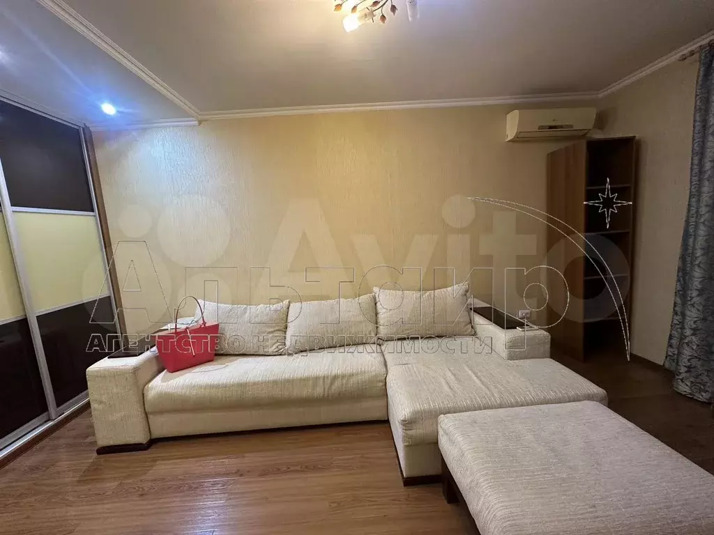 1-к. квартира, 45 м, 7/10 эт. - Фото 0