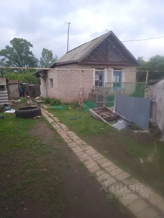Дом в Оренбургская область, Бузулукский район, Красногвардейский ... - Фото 0