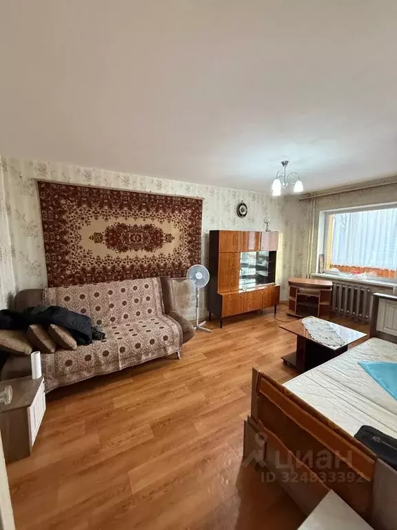 1-к кв. Омская область, Омск просп. Космический, 97В (36.0 м) - Фото 1