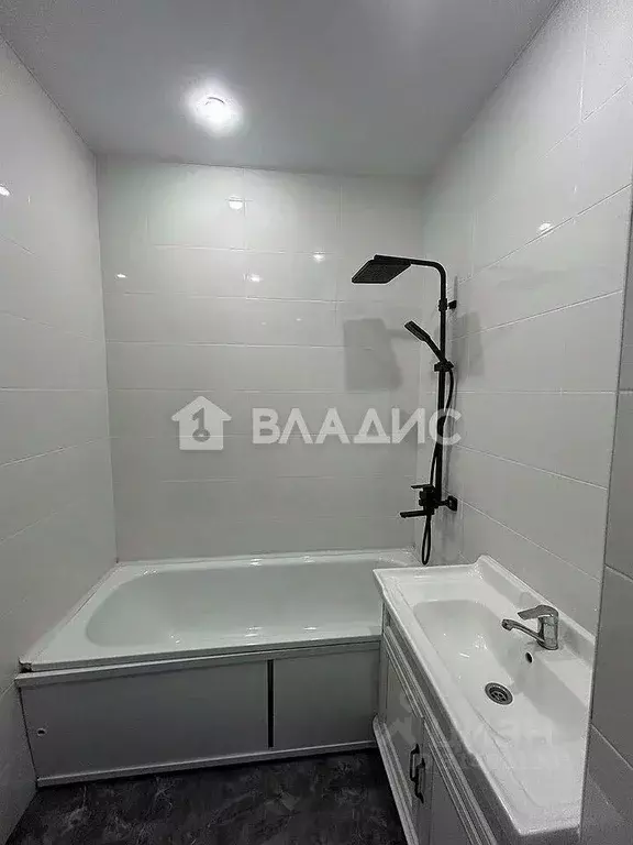 1-к кв. Бурятия, Улан-Удэ 105-й мкр, 46 (39.0 м) - Фото 1