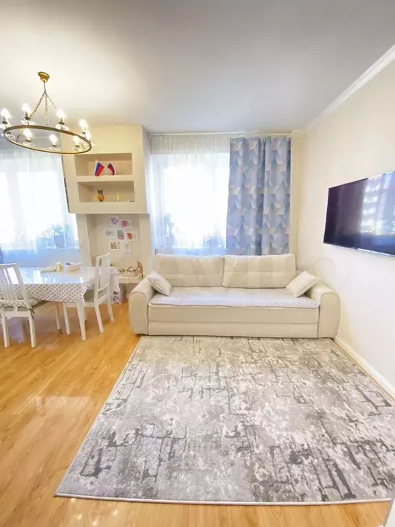 3-к. квартира, 70 м, 2/4 эт. - Фото 1