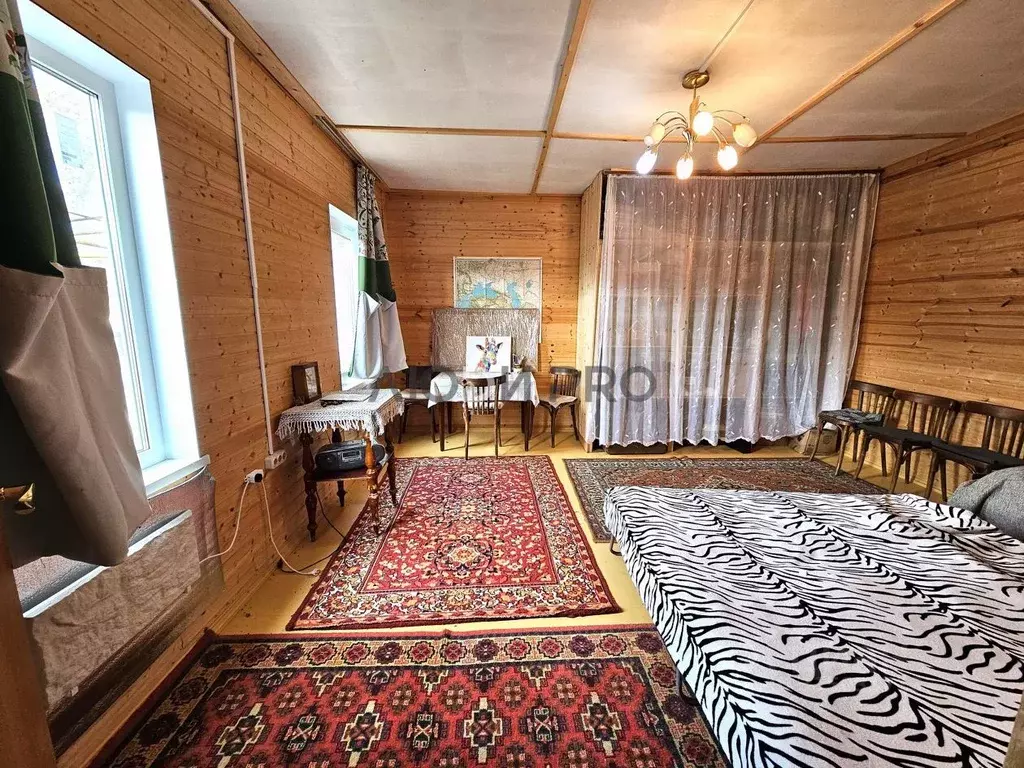 Дом в Саратовская область, Энгельсский район, с. Красный Яр ул. Карла ... - Фото 1