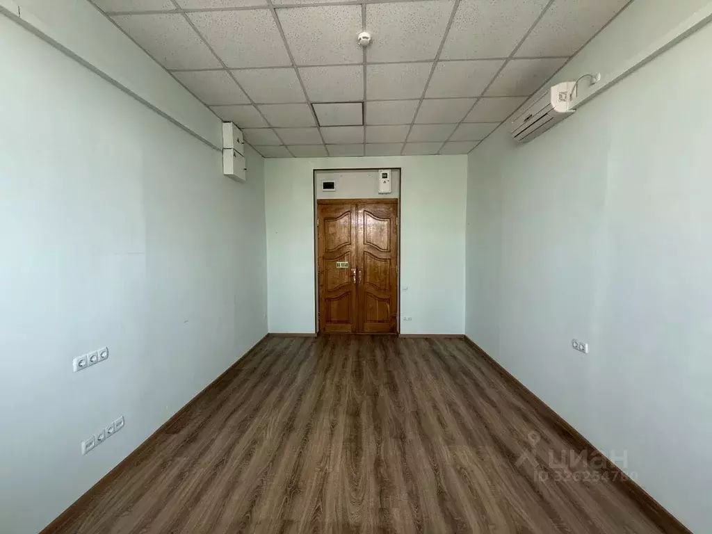 Офис в Крым, Симферополь ул. Киевская, 77/4 (100 м) - Фото 1