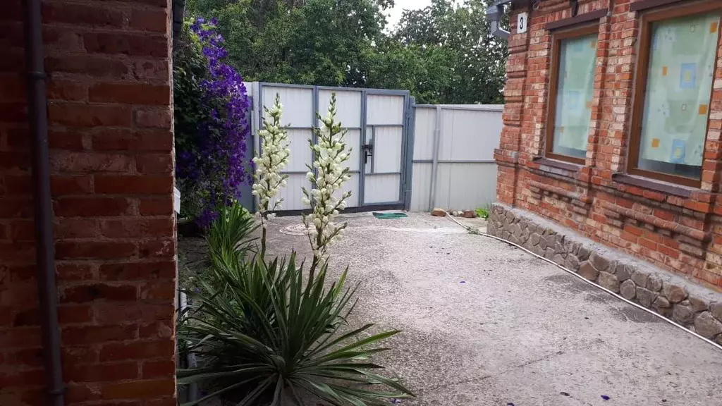 Дом в Краснодарский край, Ейск Красная ул., 5 (100 м) - Фото 1