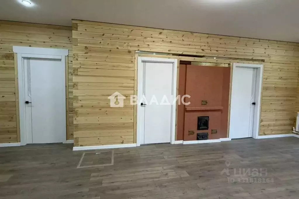 Дом в Бурятия, Улан-Удэ Тепличный мкр, 19-й кв-л,  (225 м) - Фото 0