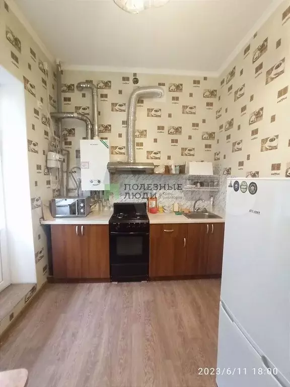2-к. квартира, 56 м, 2/4 эт. - Фото 0