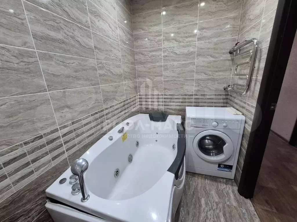 2-к. квартира, 67 м, 8/10 эт. - Фото 1