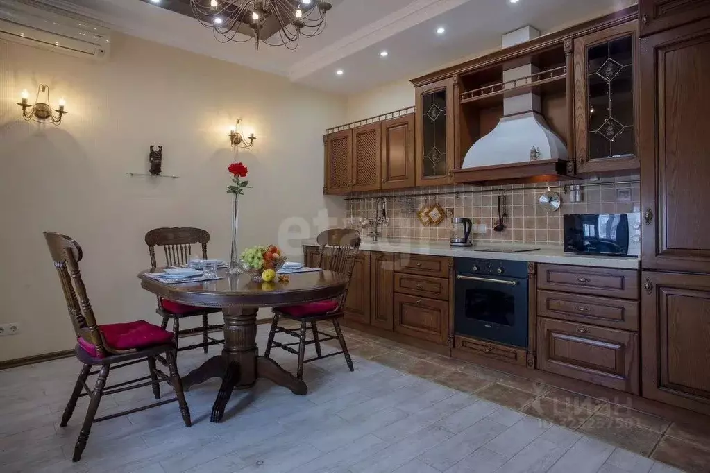 4-к кв. Новосибирская область, Новосибирск Ядринцевская ул., 18 (170.0 ... - Фото 1