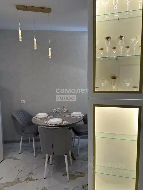 2-к кв. Волгоградская область, Волгоград ул. Пархоменко, 2 (60.0 м) - Фото 1