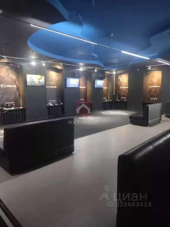 Помещение свободного назначения в Саратовская область, Саратов просп. ... - Фото 1