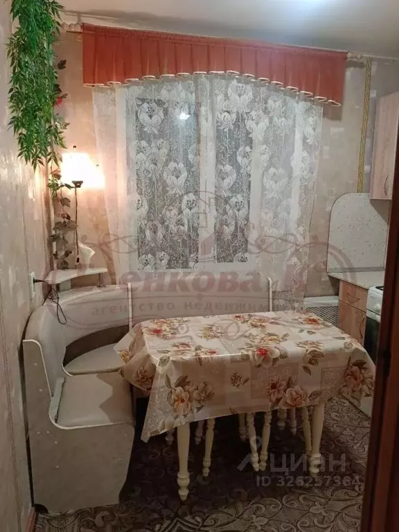 1-к кв. Курганская область, Курган Заозерный жилрайон, 6-й мкр, 16 ... - Фото 1