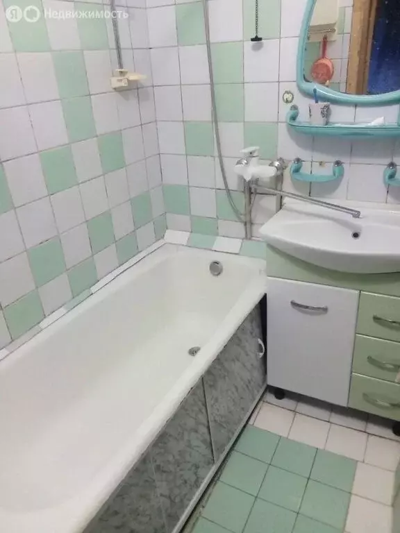 3-комнатная квартира: Евпатория, улица Тимирязева, 3 (62 м) - Фото 1