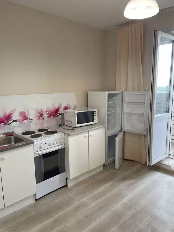 1-к. квартира, 40 м, 10/17 эт. - Фото 0