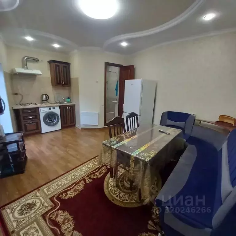 Дом в Ставропольский край, Кисловодск ул. Фрунзе, 23 (50 м) - Фото 1