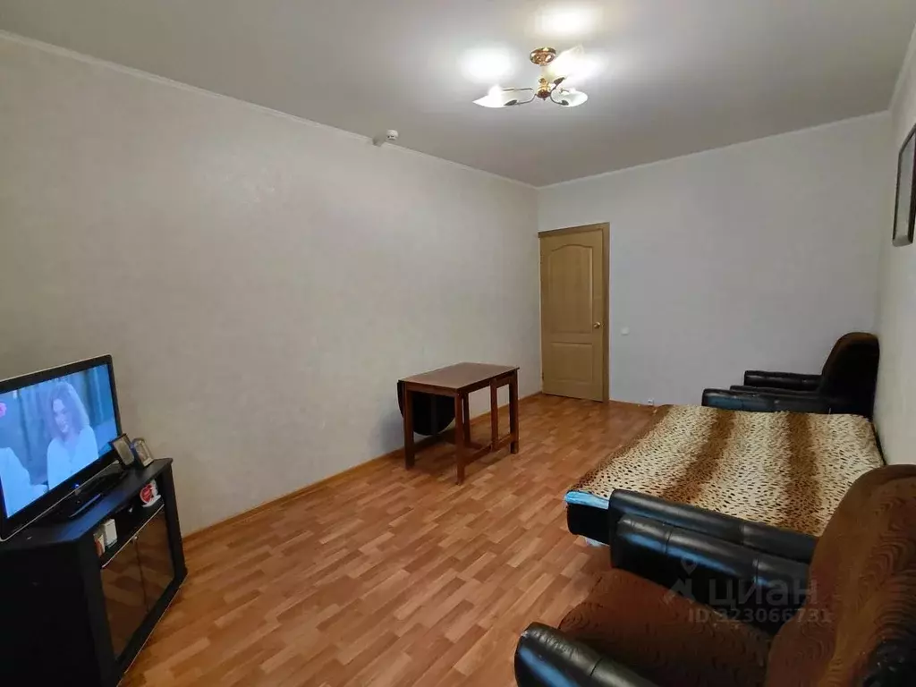 3-к кв. Курская область, Курск просп. Вячеслава Клыкова, 37 (76.7 м) - Фото 2