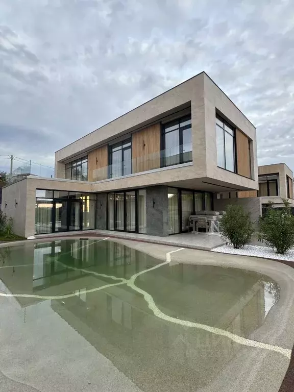 Дом в Краснодарский край, Сочи городской округ, с. Черешня  (250 м) - Фото 1