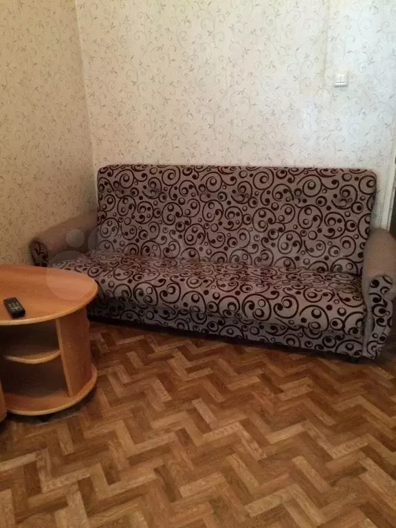 Комната 15 м в 3-к., 2/4 эт. - Фото 1