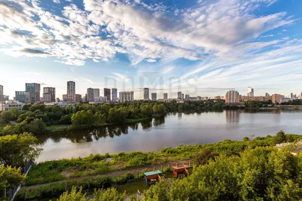 3-к кв. Свердловская область, Екатеринбург ул. Энергостроителей, 4к2 ... - Фото 1