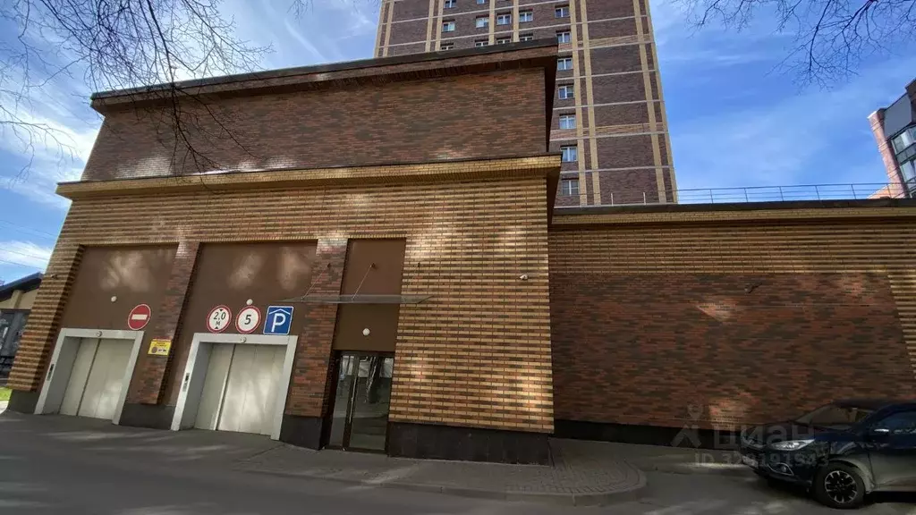 Гараж в Санкт-Петербург Серебристый бул., 19к2 (14 м) - Фото 2
