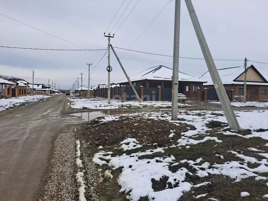 Участок в Адыгея, Майкоп городской округ, пос. Западный ул. Исаева ... - Фото 0